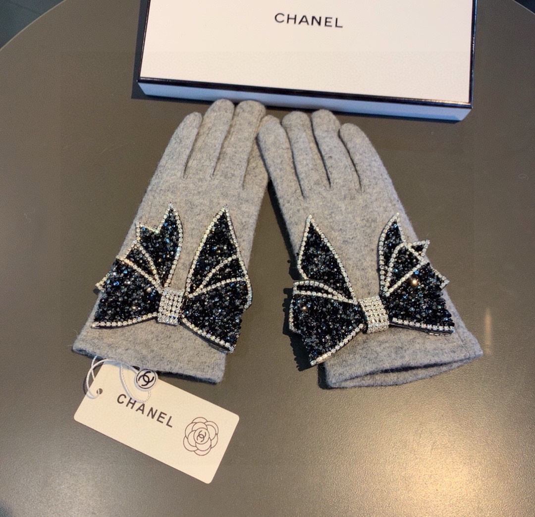 Chanel Gloves