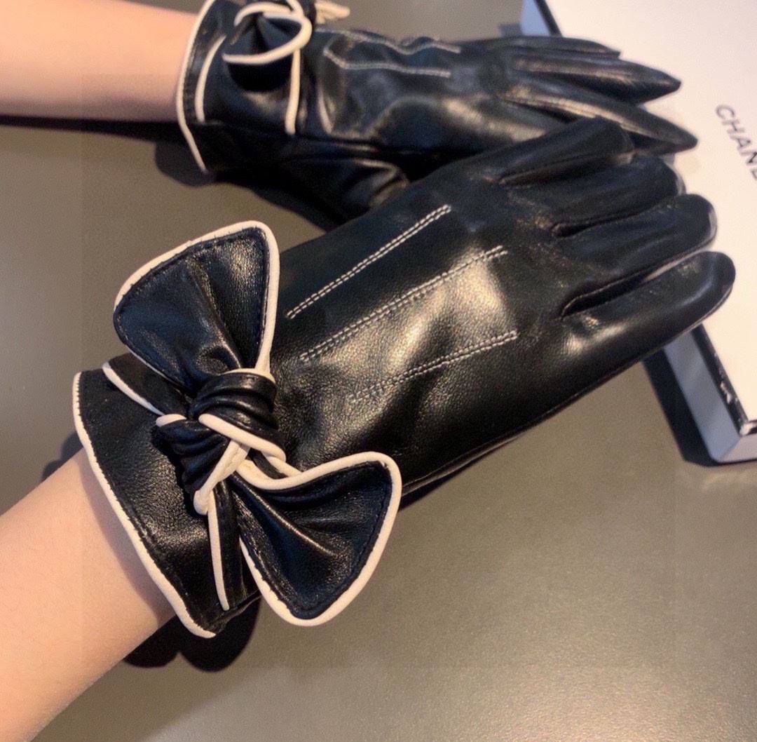 Chanel Gloves