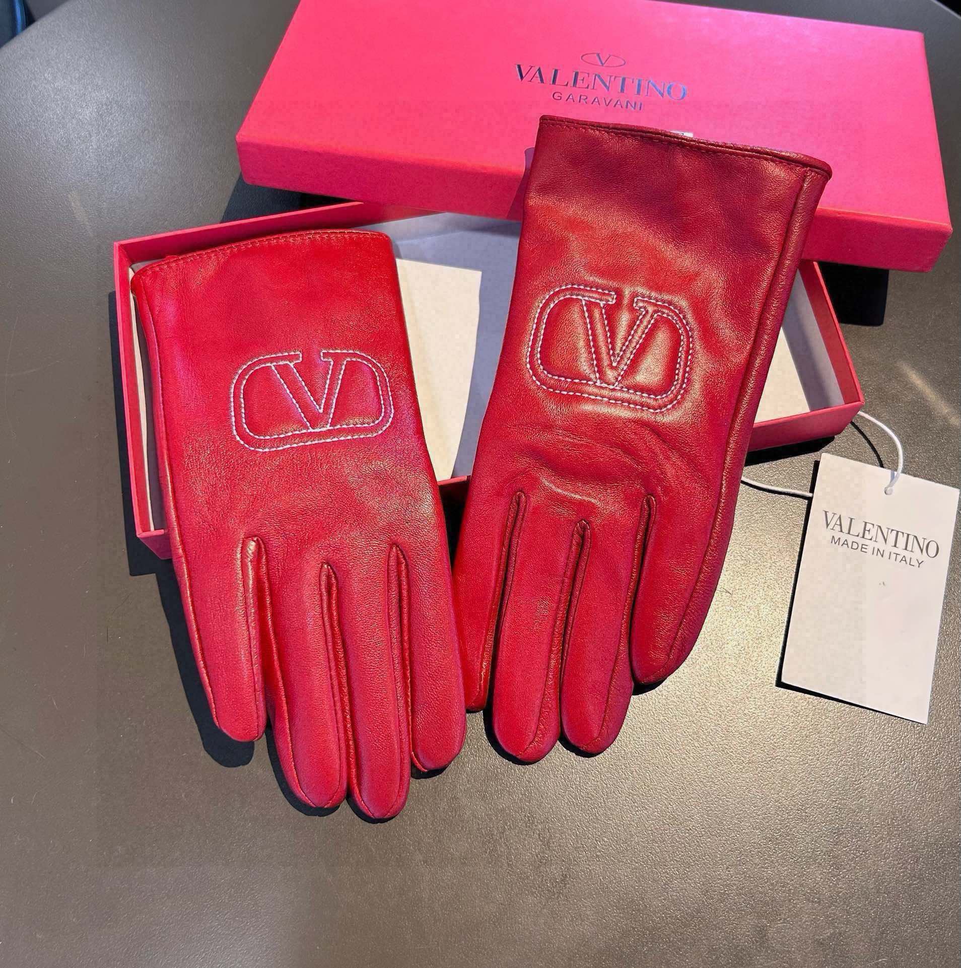 Valentino Gloves