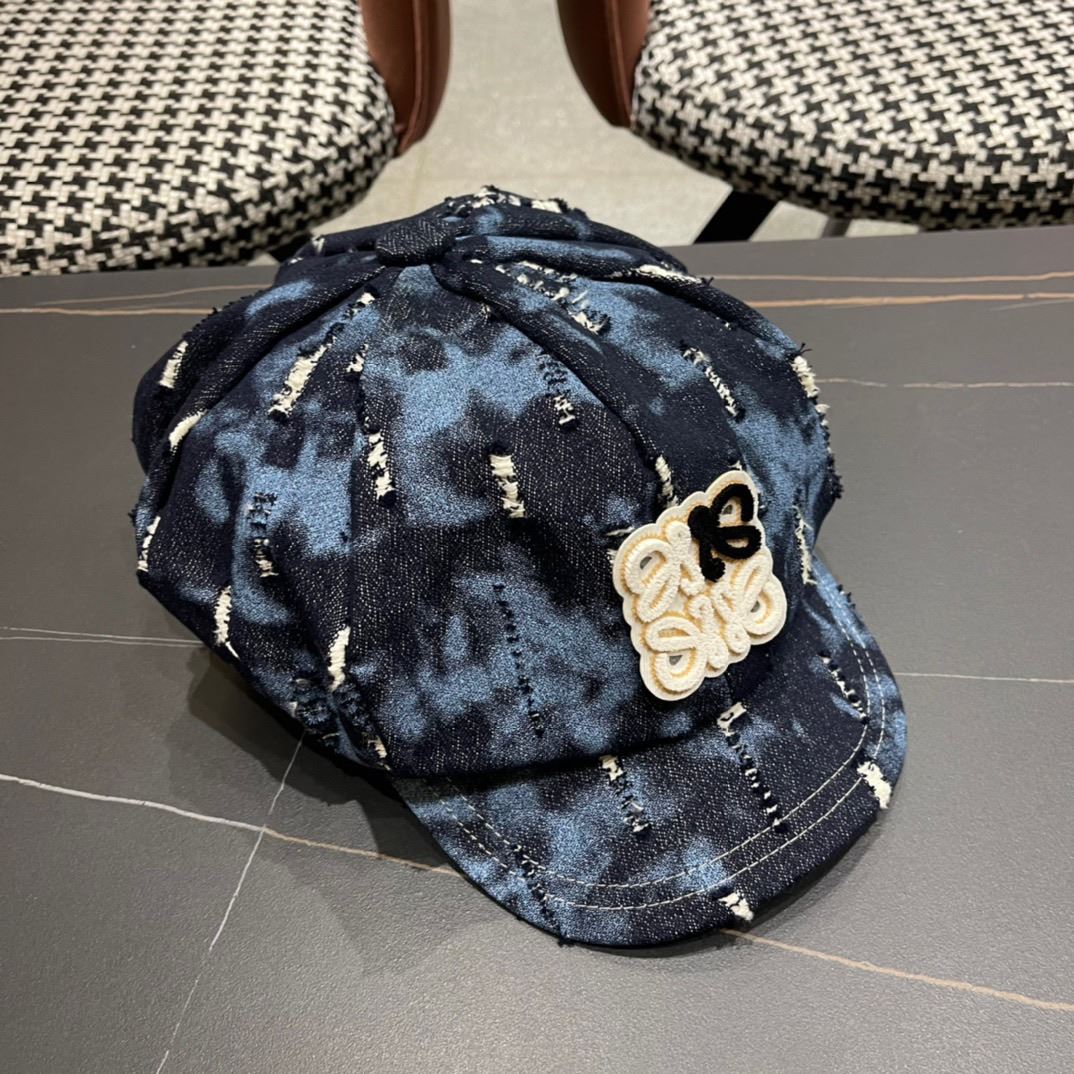 Loewe Caps