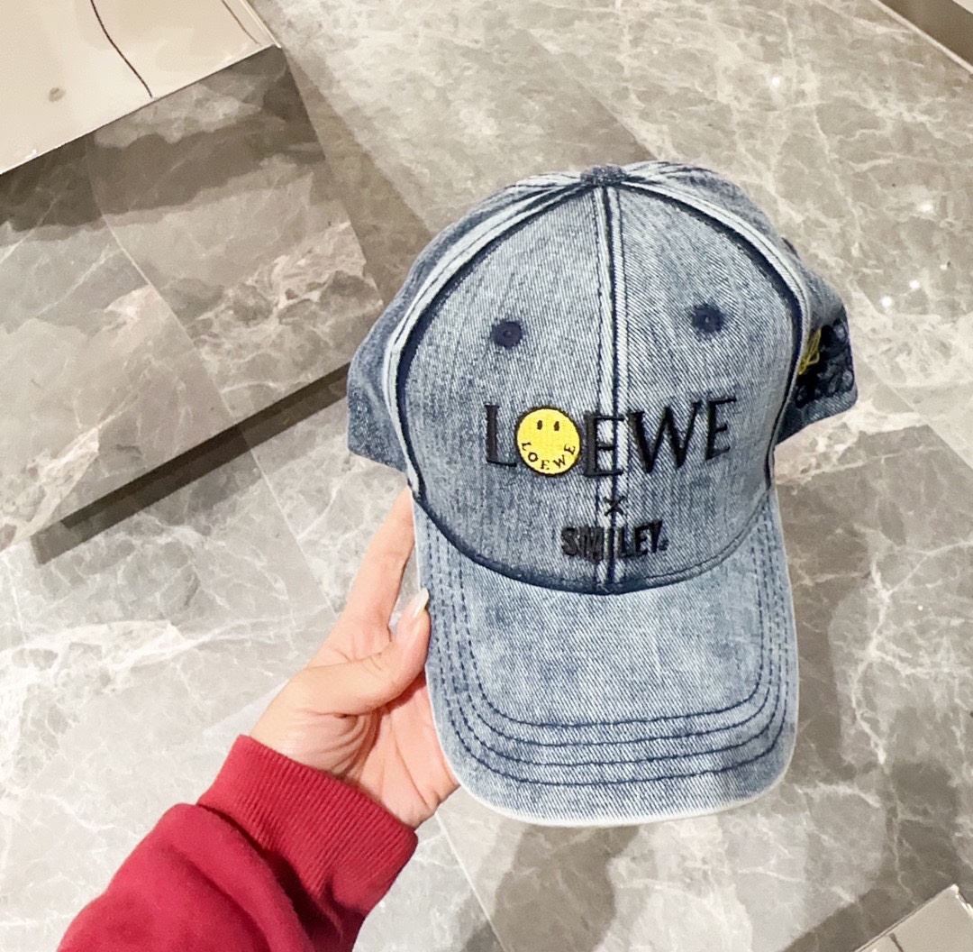 Loewe Caps