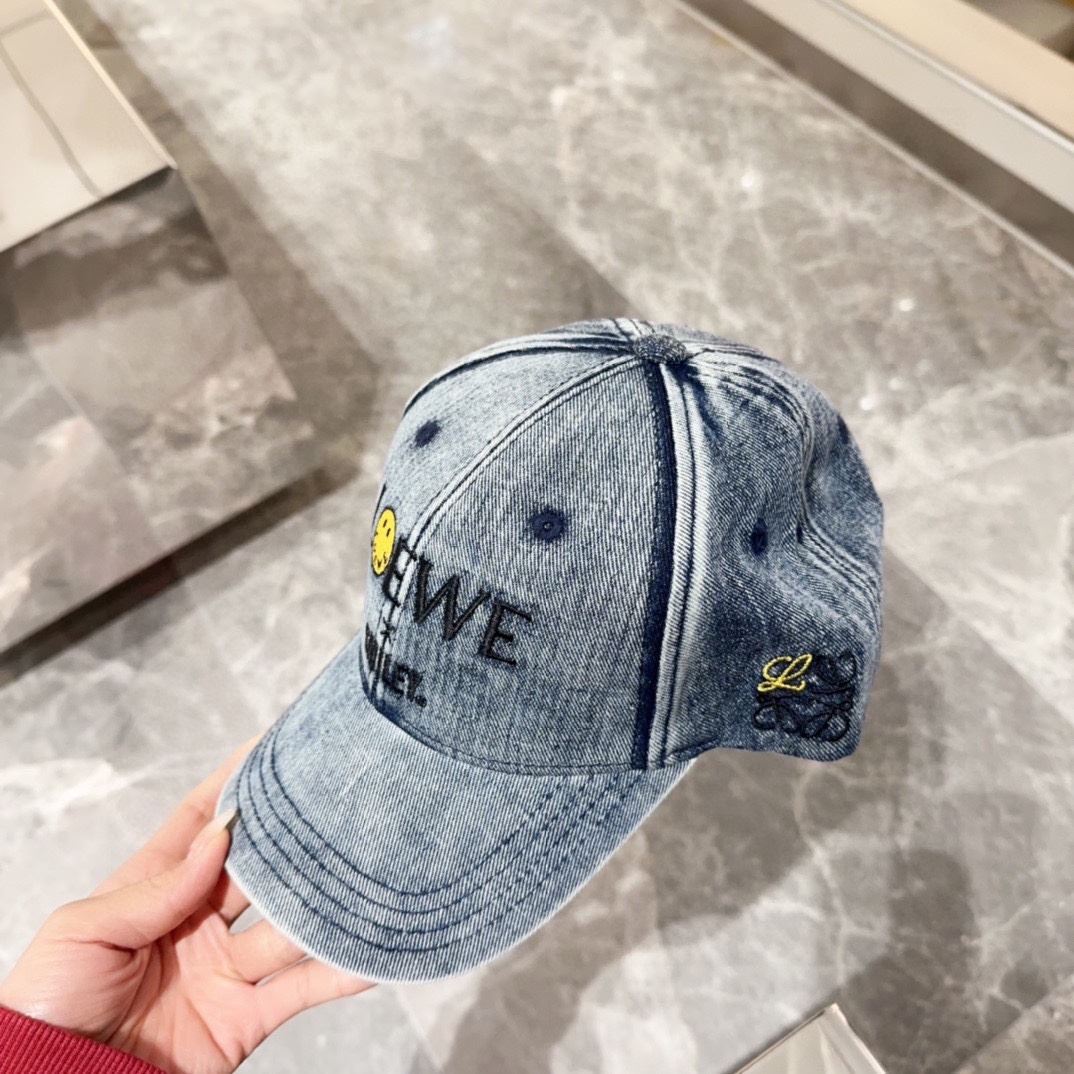 Loewe Caps