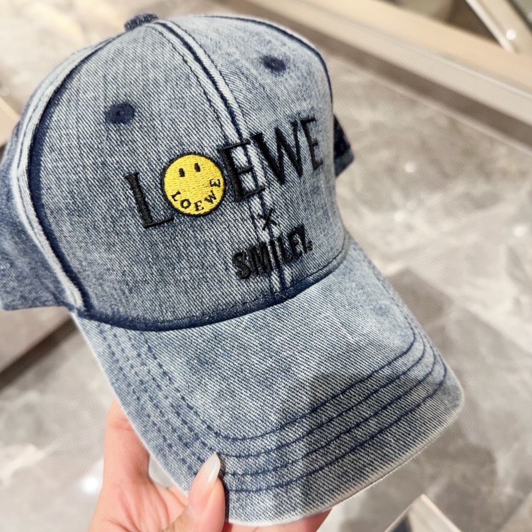 Loewe Caps