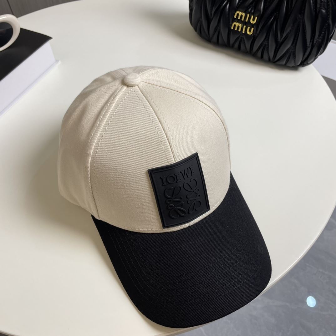 Loewe Caps