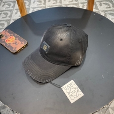 Loewe Caps