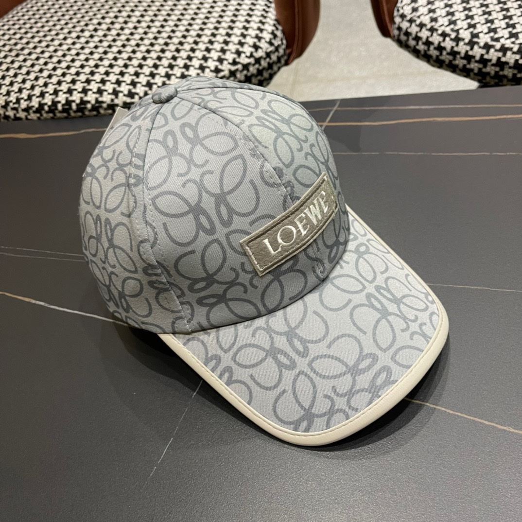 Loewe Caps