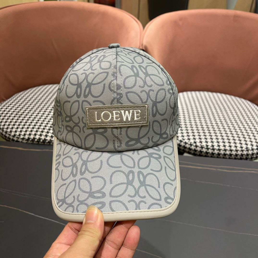 Loewe Caps