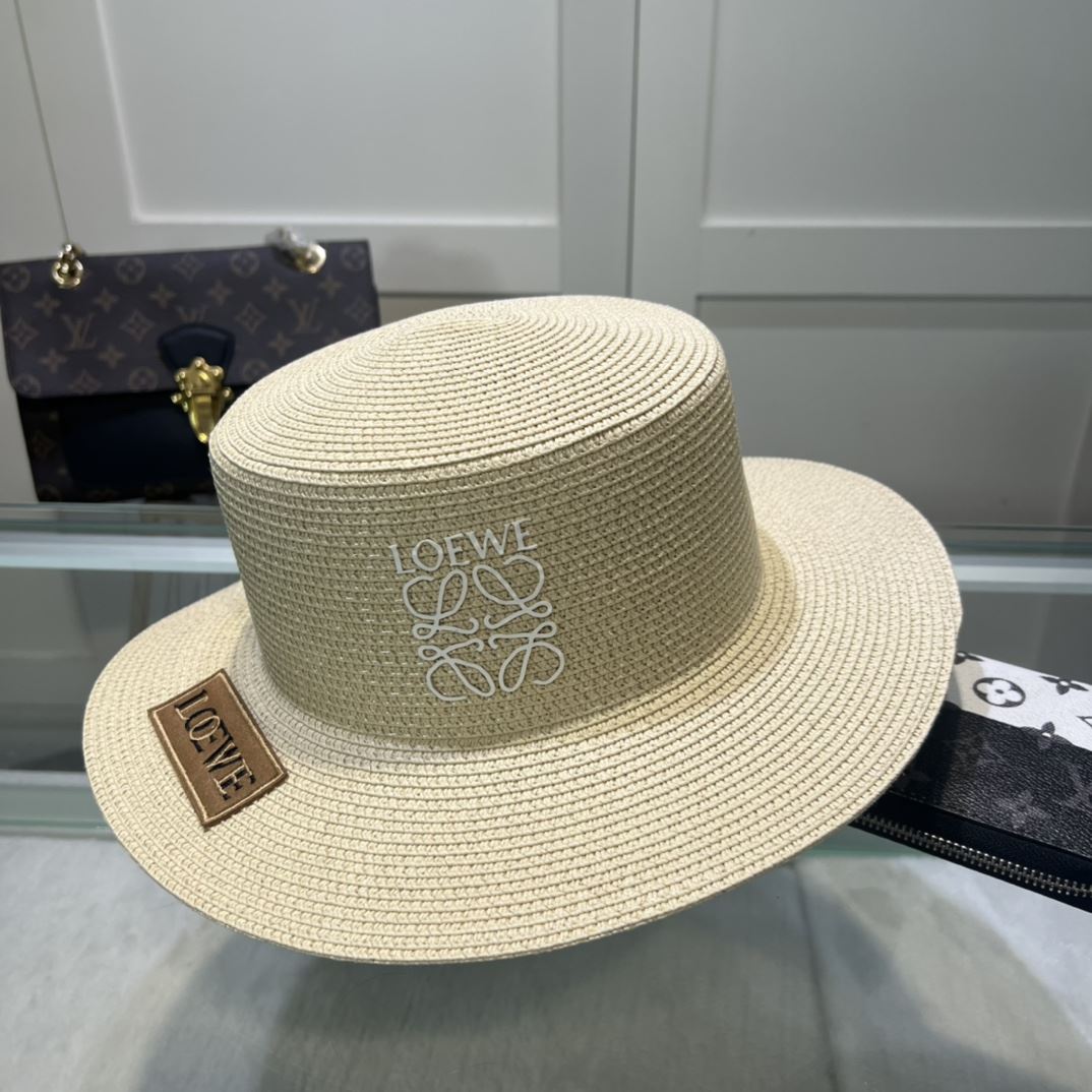 Loewe Caps