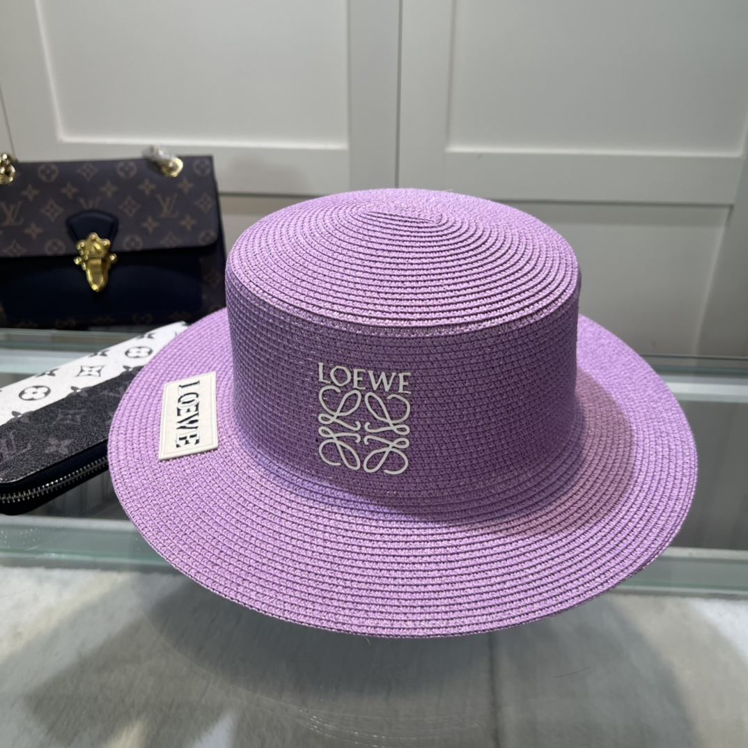 Loewe Caps