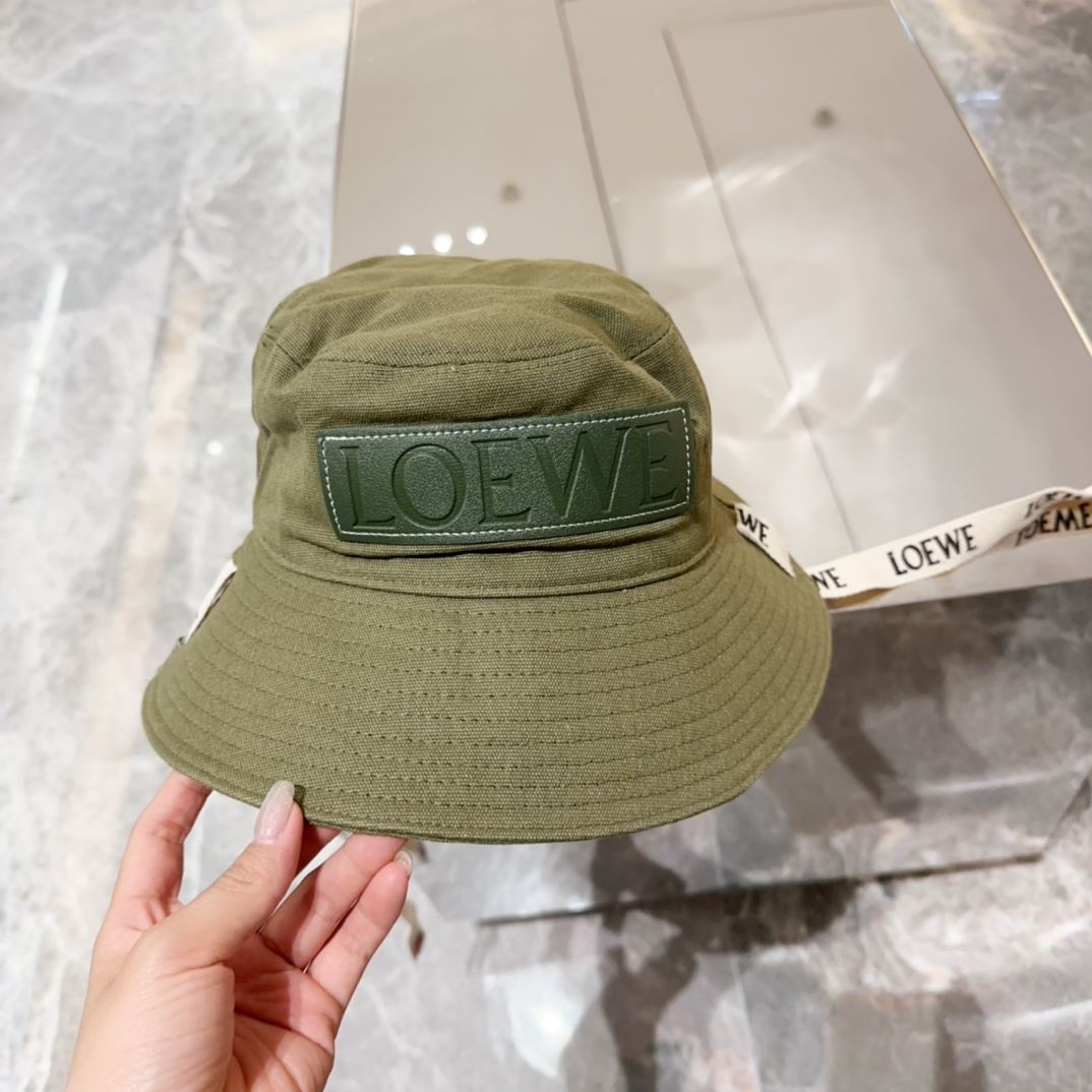 Loewe Caps