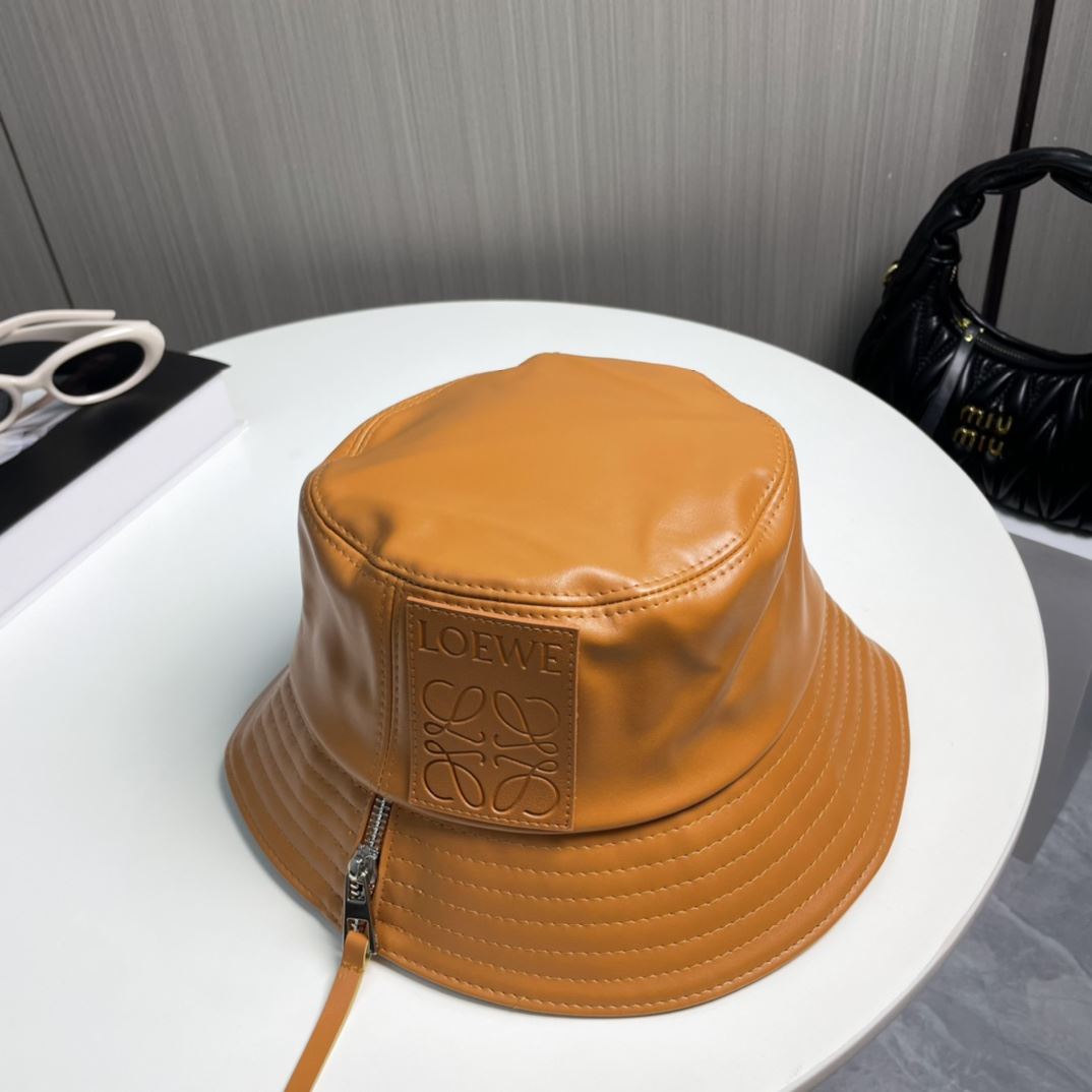 Loewe Caps