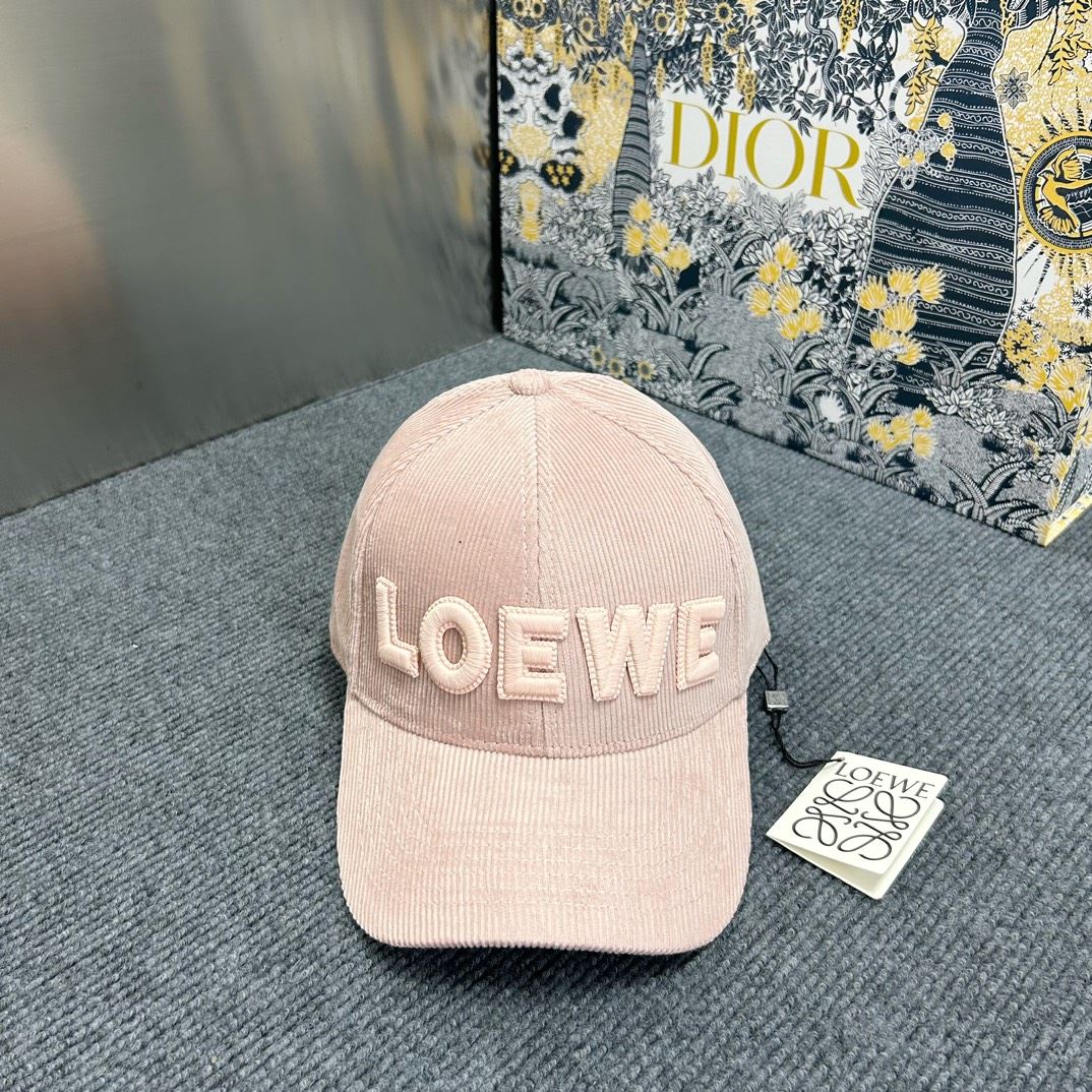 Loewe Caps