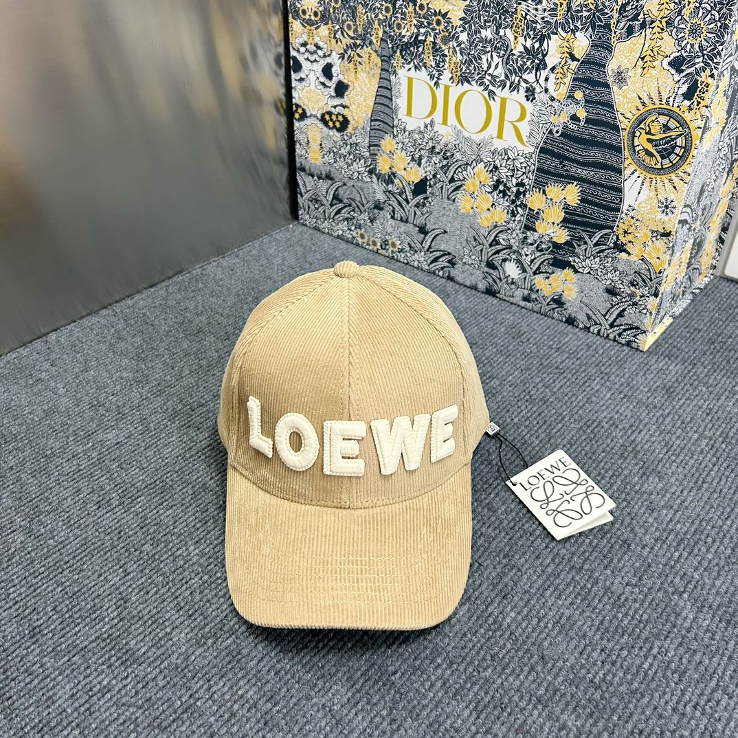 Loewe Caps