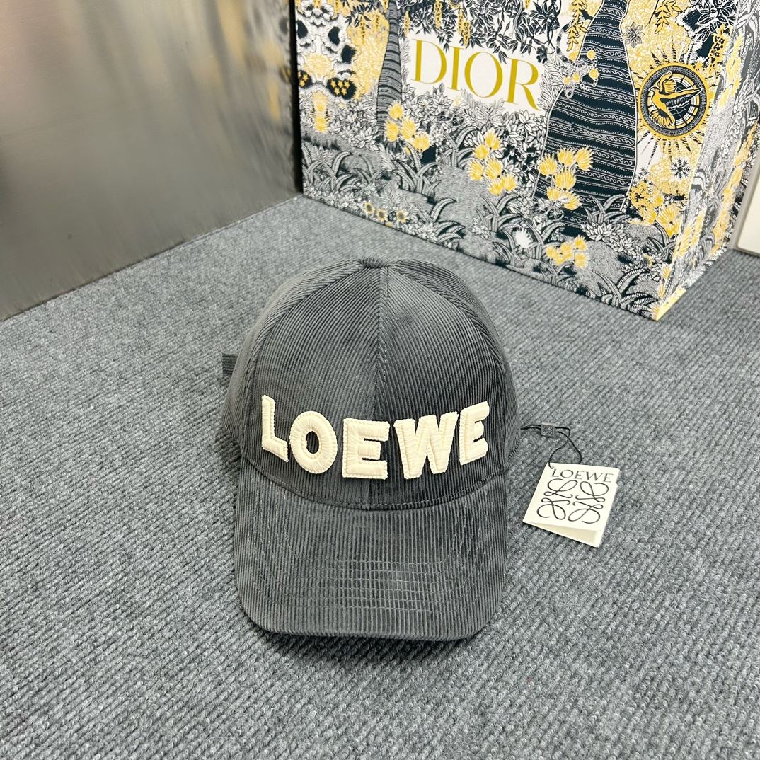 Loewe Caps