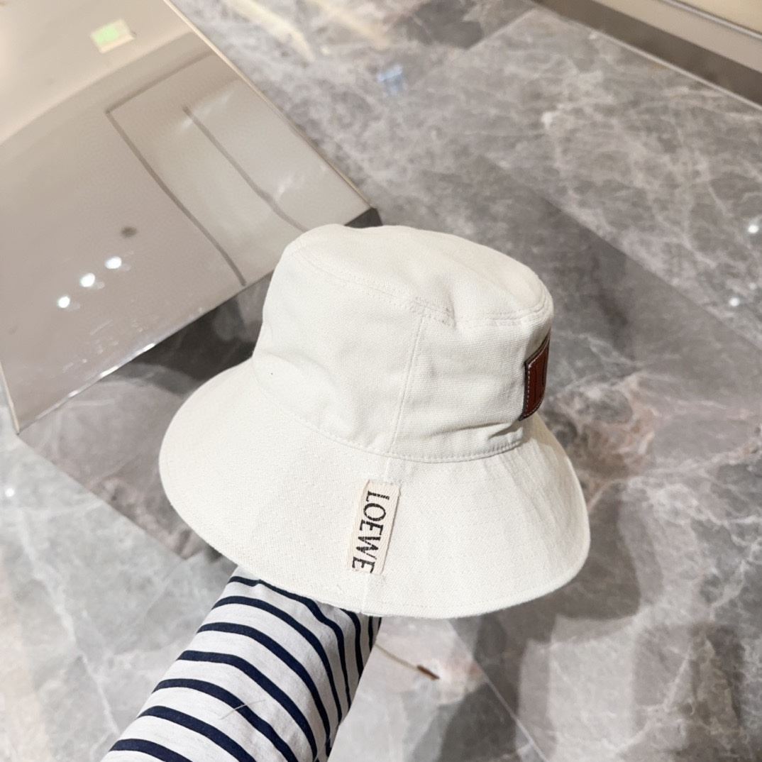 Loewe Caps