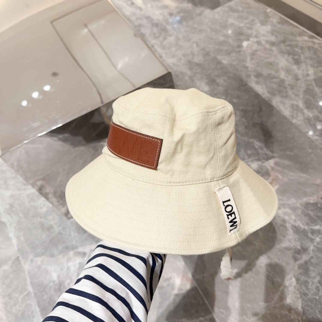 Loewe Caps