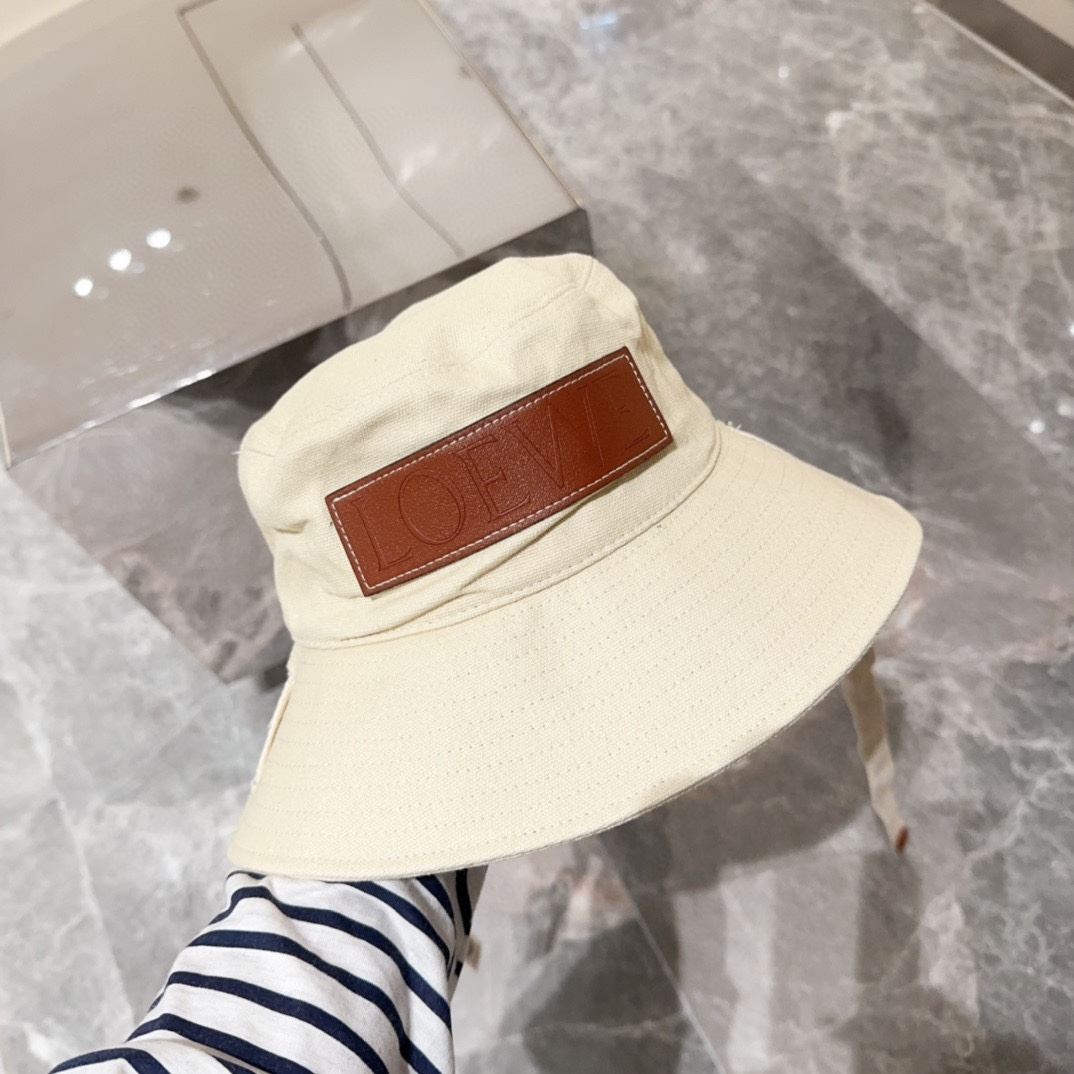 Loewe Caps