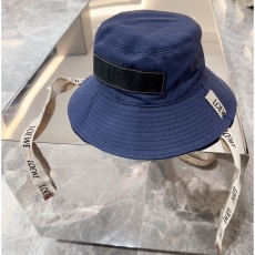 Loewe Caps