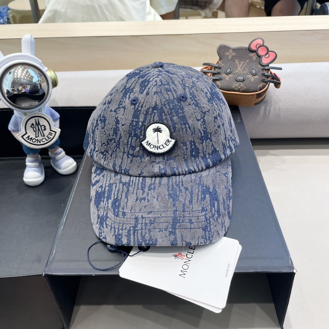 Moncler Caps