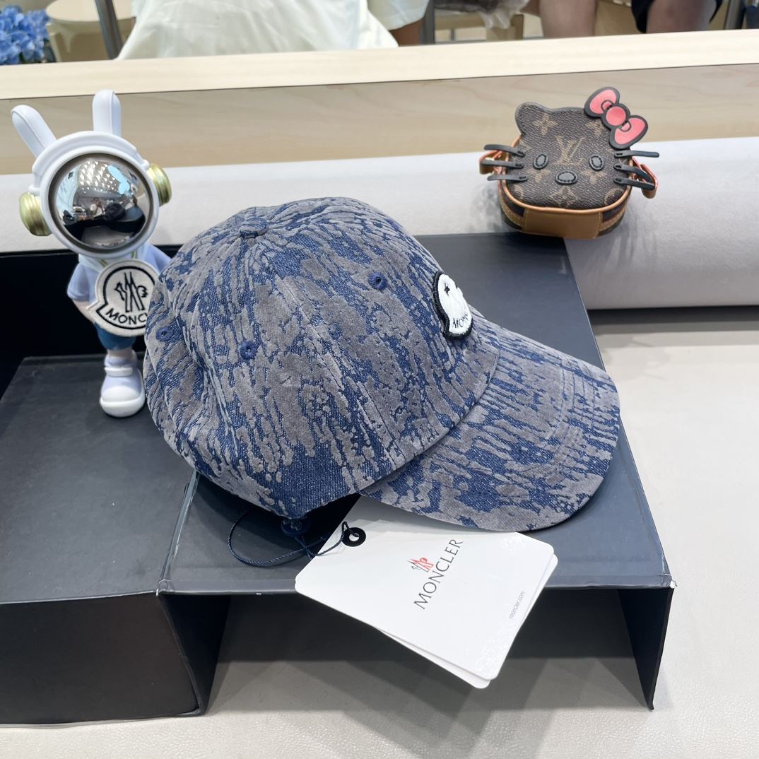 Moncler Caps