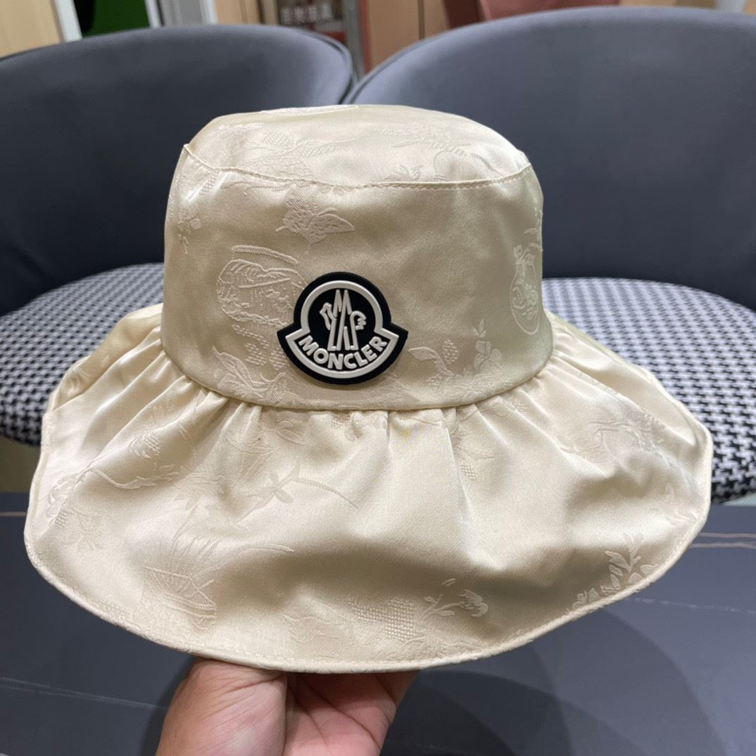 Moncler Caps