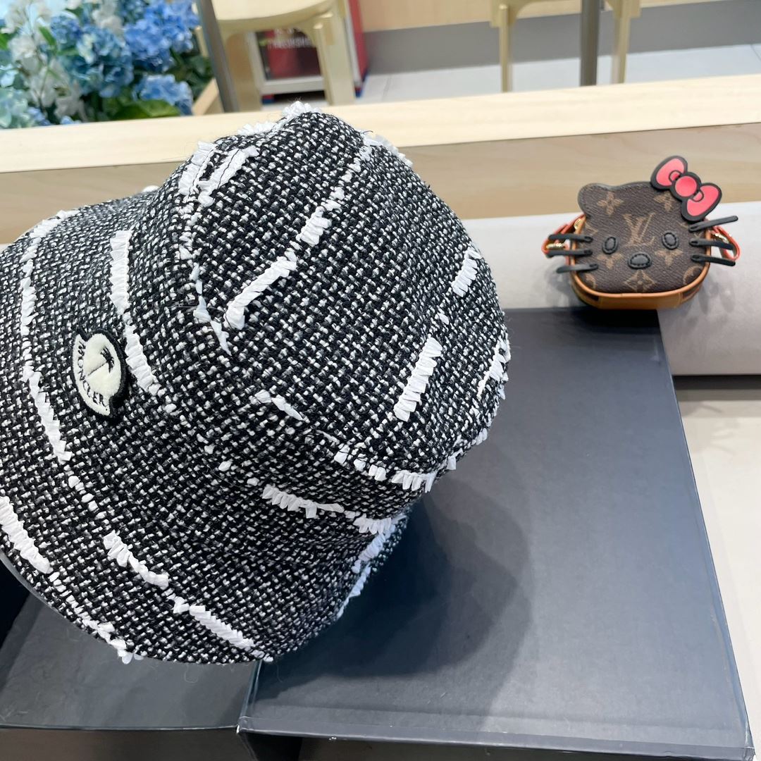 Moncler Caps