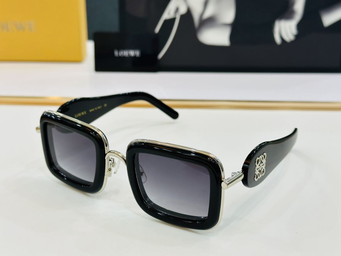 Loewe Sunglasses