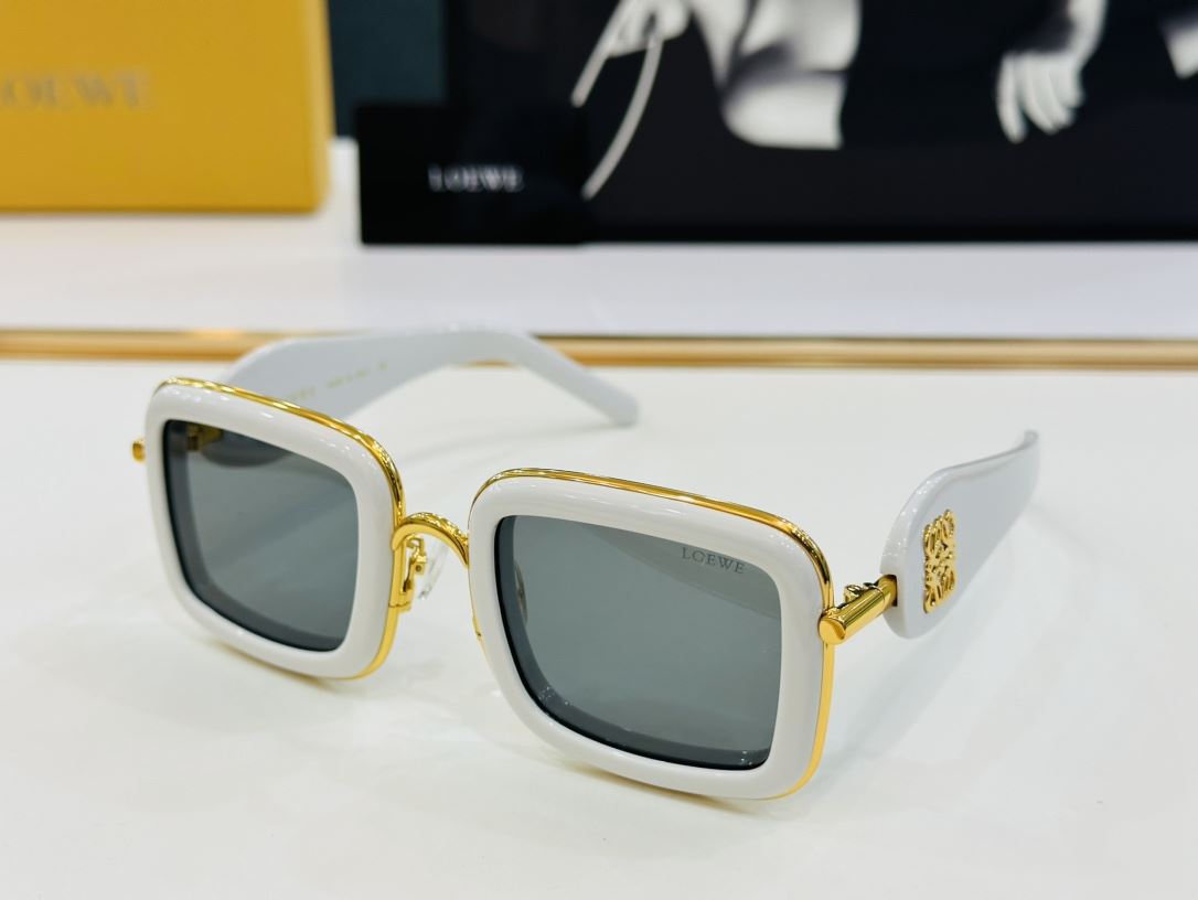 Loewe Sunglasses