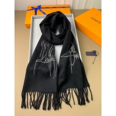 Valentino Scarf